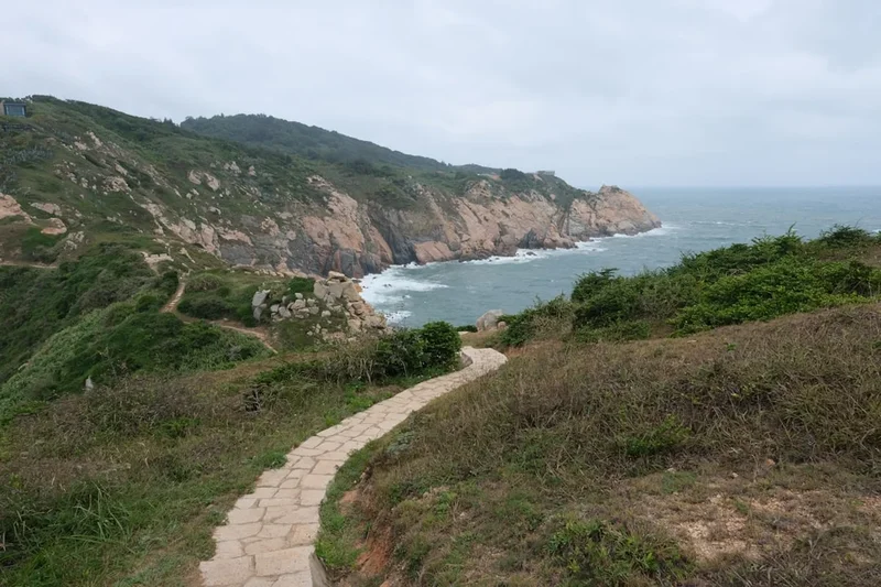 Scenic landscape of D'Entrecasteaux Coast Trek in Australia