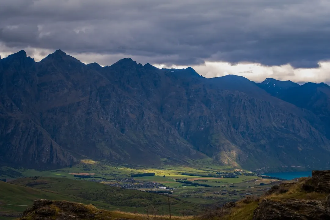 Hakarimata Summit Track Photo