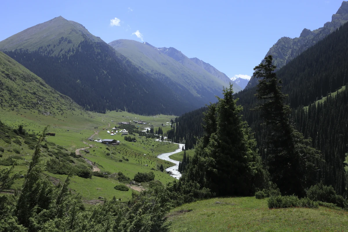 Altyn Arashan Trek Photo