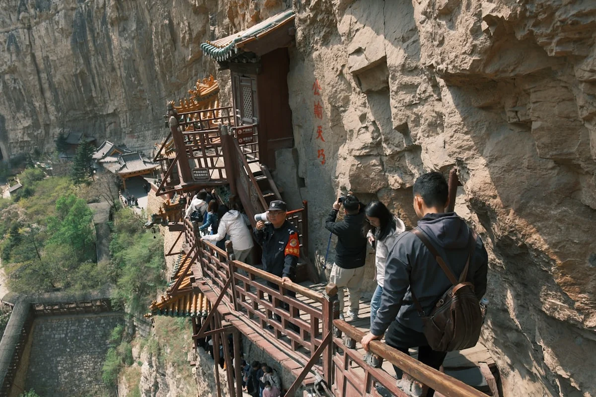 Tiger Leaping Gorge Photo