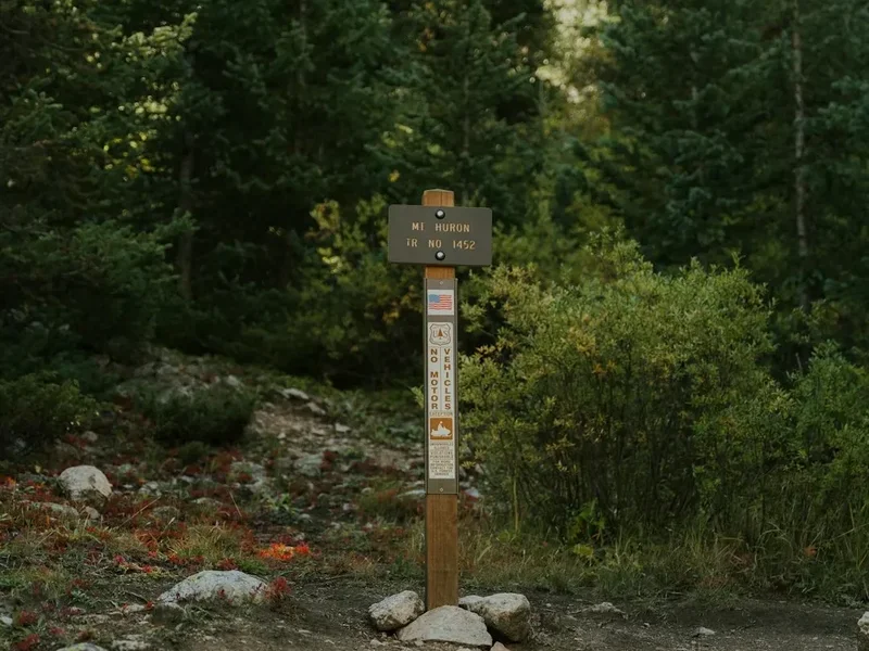 Hiking trail path on the Altar Sacrificios Trek