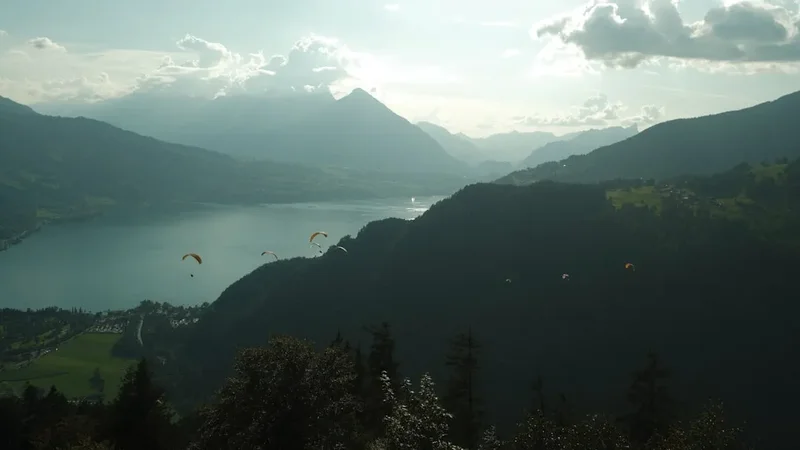 Mountain and nature scenery on the Arolla Lac Bleu Hike