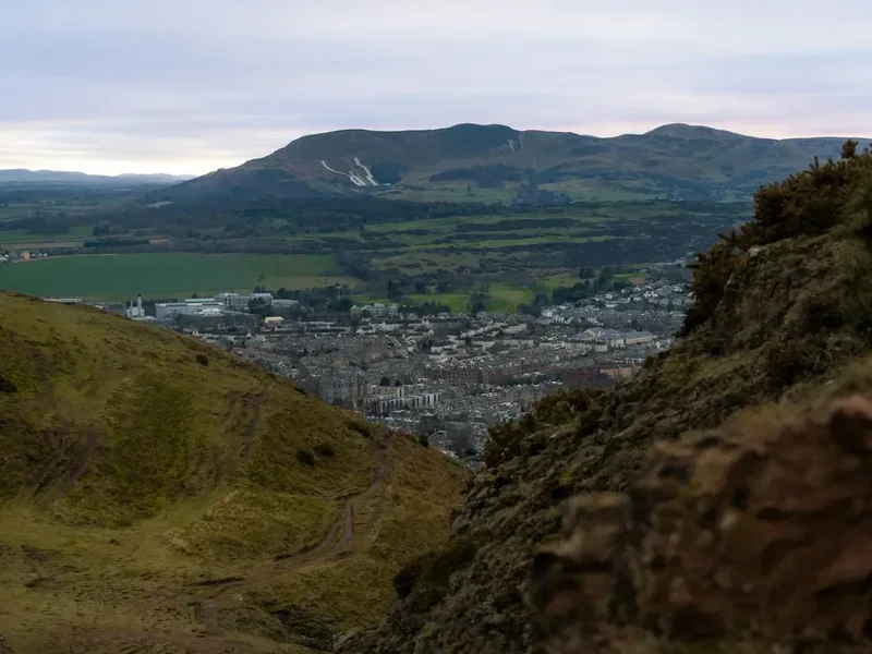 Hiking trail path on the Arthurs Seat Trail