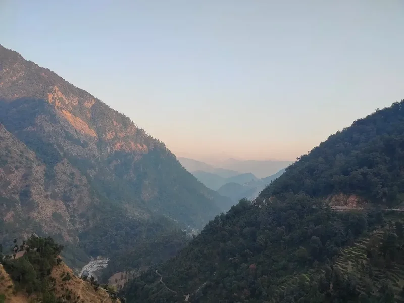 Mountain and nature scenery on the Brahmatal Trek