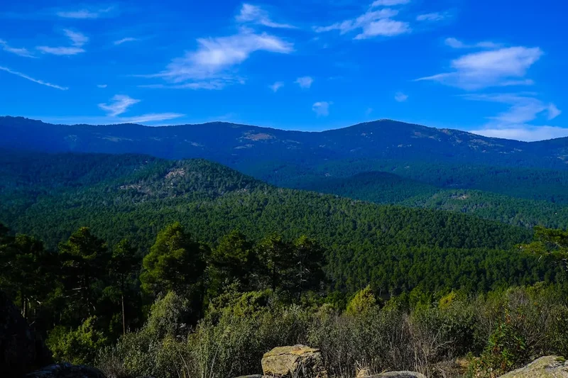 Mountain and nature scenery on the Camino De Madrid