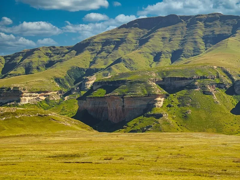 Hiking trail path on the Drakensberg Grand Traverse