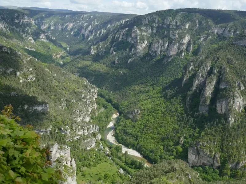 Hiking trail path on the Gorges Du Tarn Trail