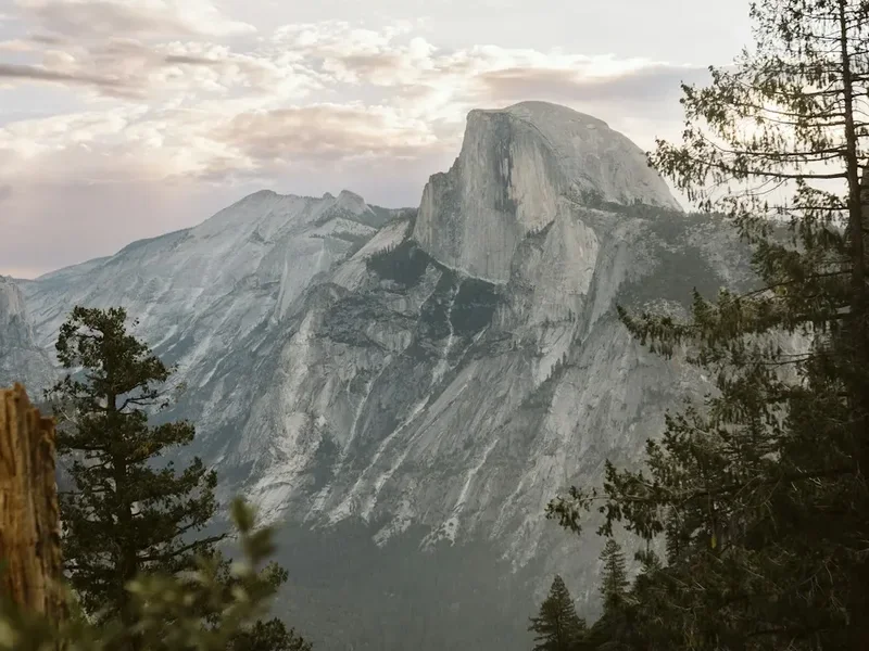 Mountain and nature scenery on the Half Dome Hike Yosemite