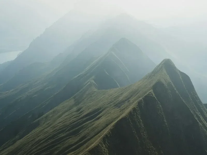 Mountain and nature scenery on the Hardergrat Trail