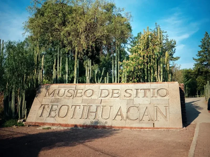 Hiking trail path on the Iztaccihuatl Ascent