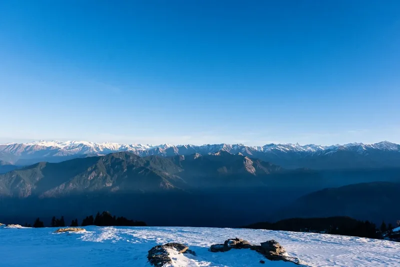 Mountain and nature scenery on the Kedarkantha Trek