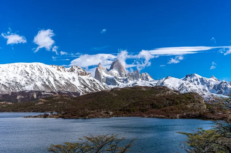 Mountain and nature scenery on the Laguna Torre Trail