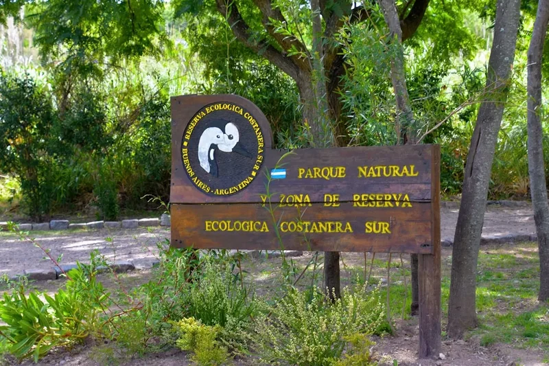 Forest and landscape view on the Laguna Torre Trail
