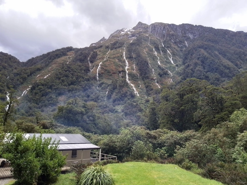 Mountain and nature scenery on the Milford Track