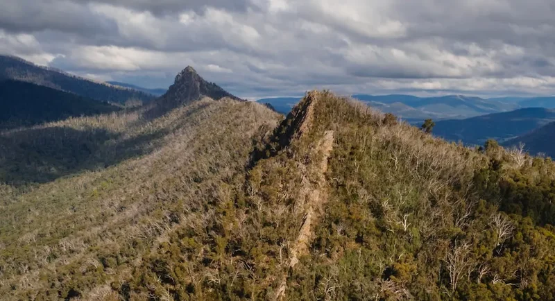 Mountain and nature scenery on the Mount Kaputar Summit