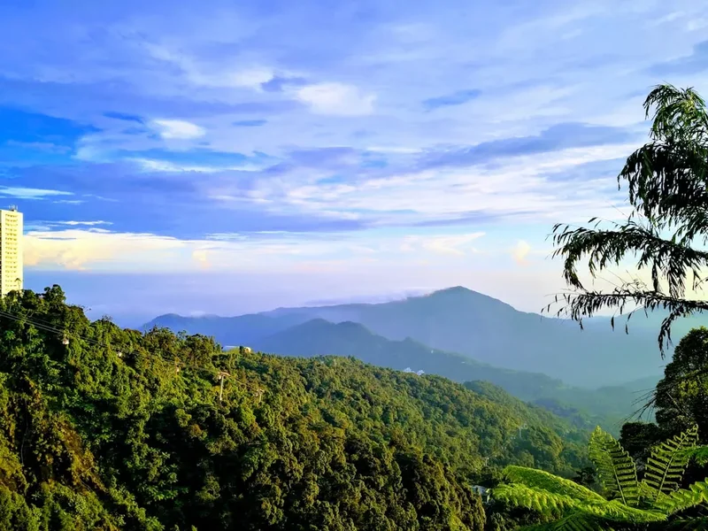 Mountain and nature scenery on the Mount Kinabalu Trek Day Section