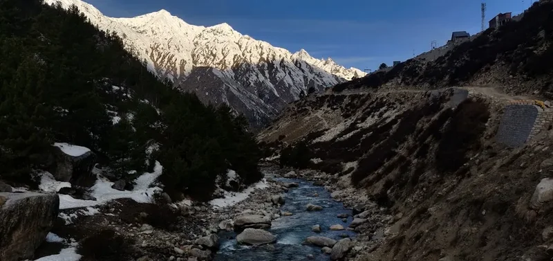 Mountain and nature scenery on the Pindari Glacier Trek
