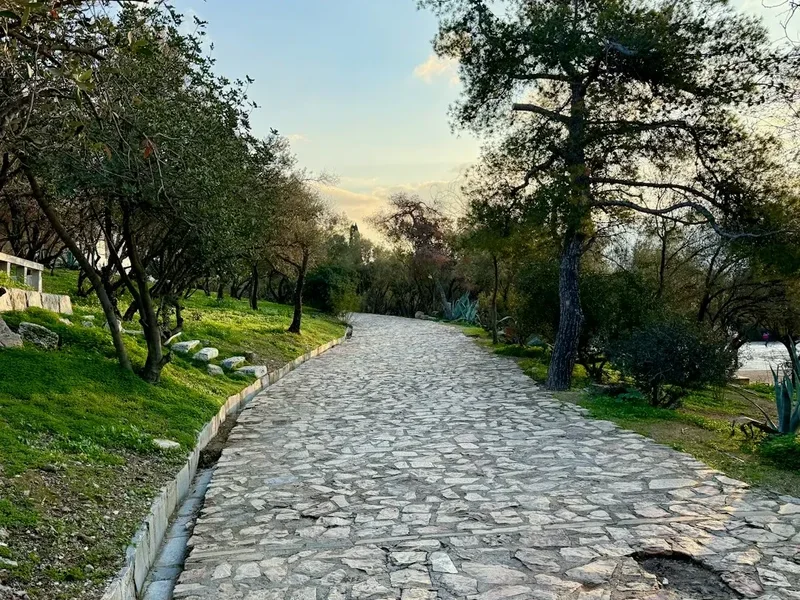 Hiking trail path on the Pindos Horseshoe Trail