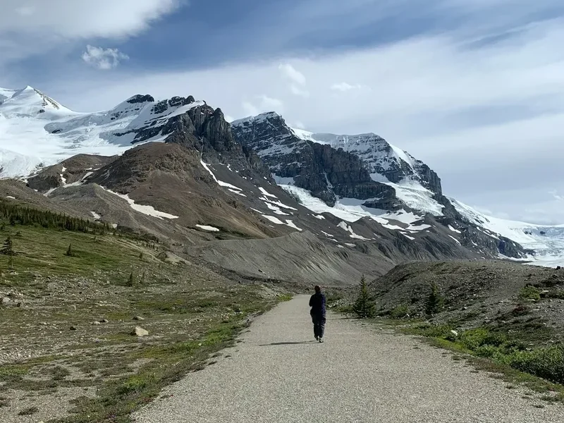 Hiking trail path on the Plain Of Six Glaciers