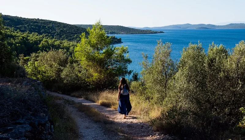 Hiking trail path on the Plitvice Lakes Trail H