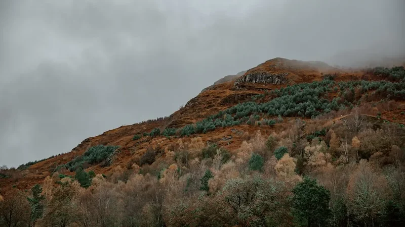 Mountain and nature scenery on the Quiraing Circuit