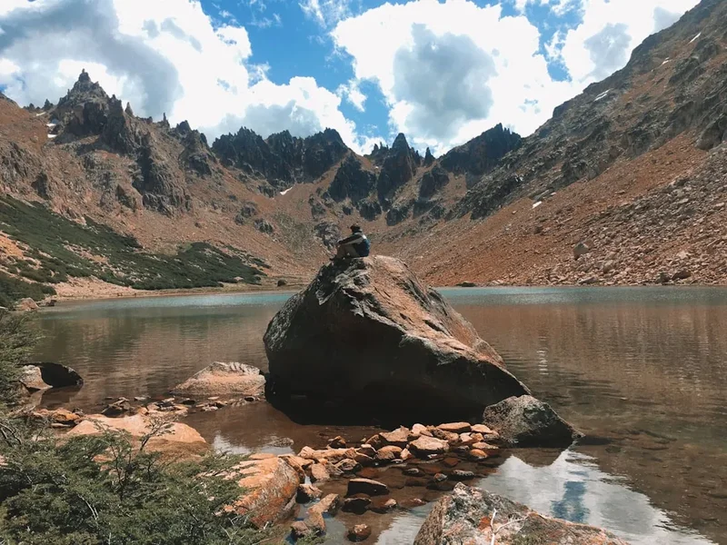 Mountain and nature scenery on the Refugio Frey Hike