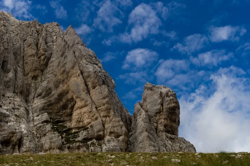 Mountain and nature scenery on the Rocca Calascio Loop
