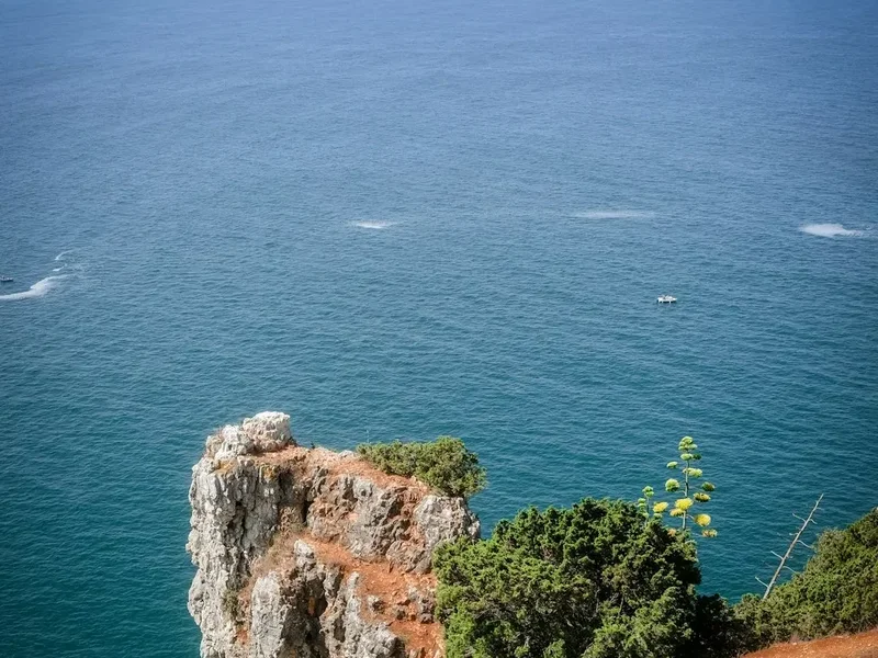 Hiking trail path on the Rota Vicentina Fishermens