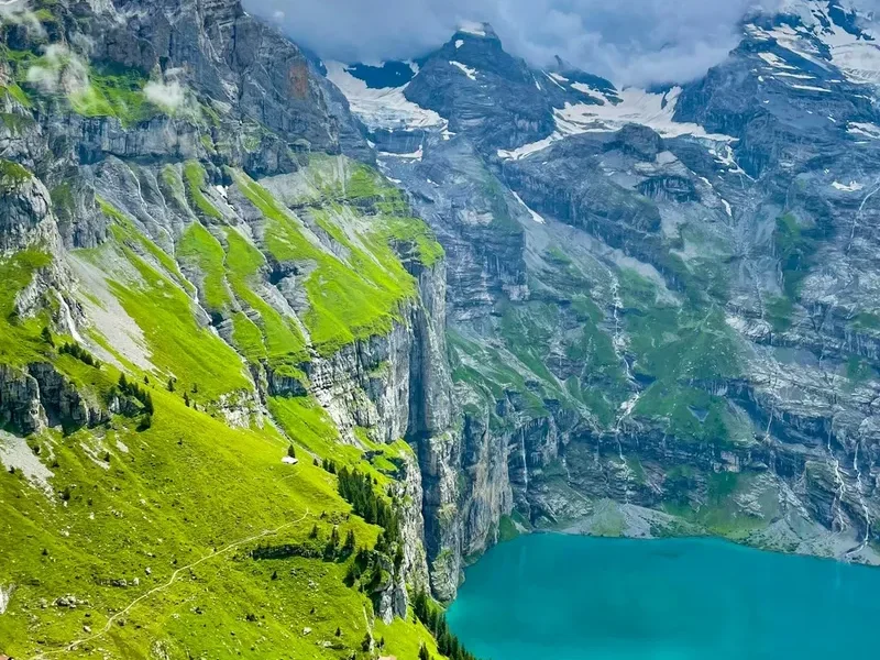Mountain and nature scenery on the Taney Lake Trail