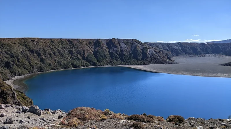 Mountain and nature scenery on the Tongariro Northern Circuit
