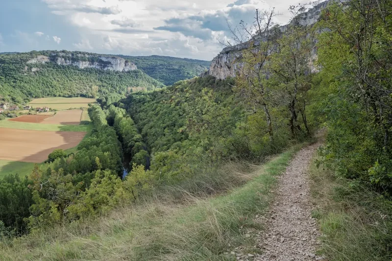 Hiking trail path on the Tour Du Taillefer