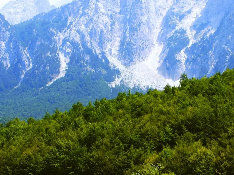 Mountain and nature scenery on the Valbona To Theth