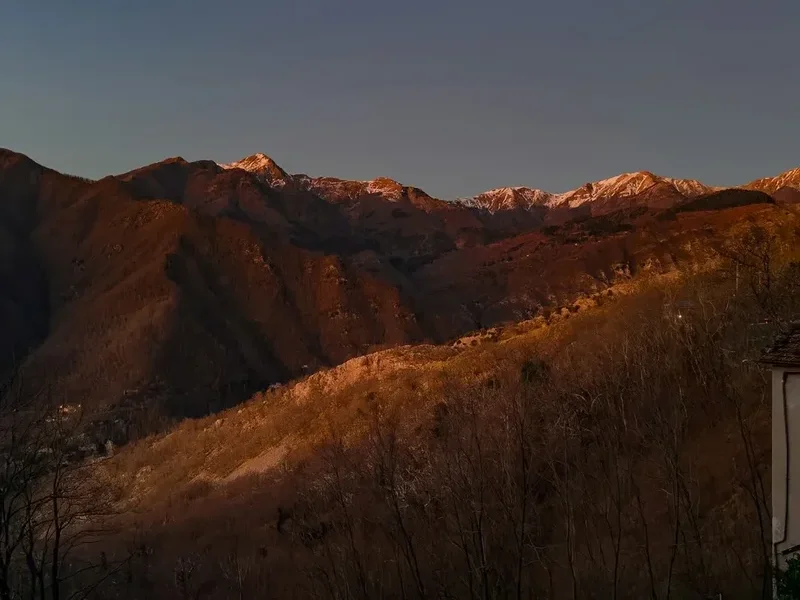Mountain and nature scenery on the Via Francigena Tuscany