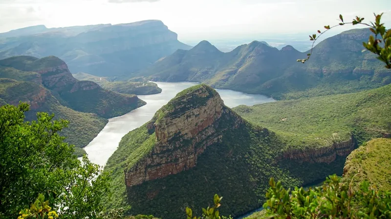 Mountain and nature scenery on the Whale Trail