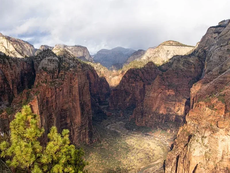 Zion Canyon Overlook Trail - Visual 1
